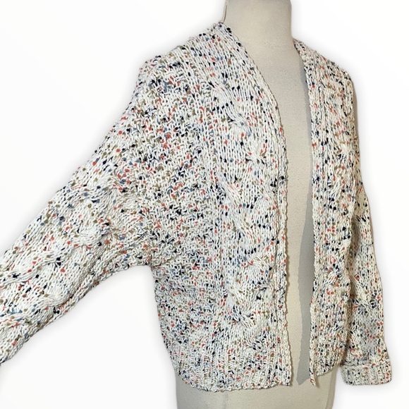 Sky + Sparrow cable knit crop cardigan - Picture 6 of 12